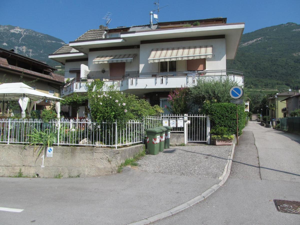 Grazioso Appartamento Tra Cultura, Lago E Montagna Pomarolo Екстериор снимка